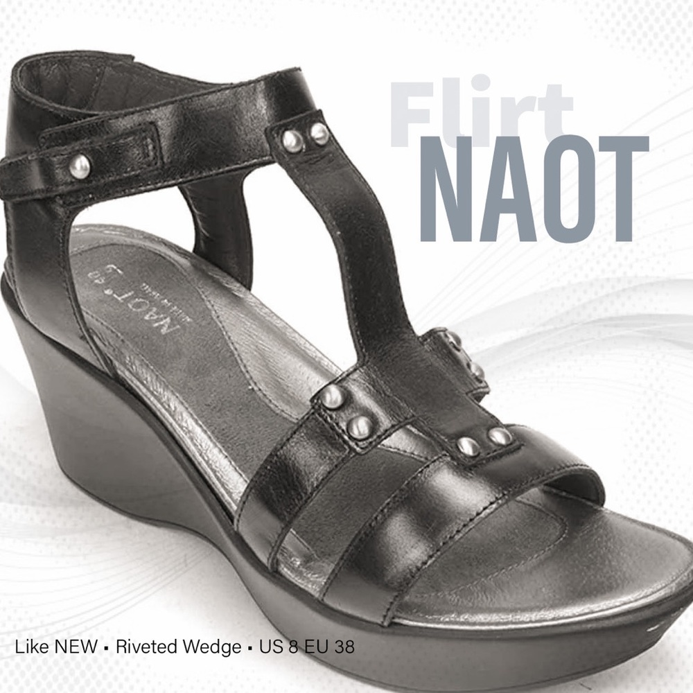 Like NEW NAOT Black Flirt Sandals US 8 EU 38
